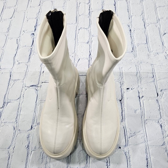 GUESS Saleen Ivory Platform Ankle Bootie Boot Back Zip WOMENS SIZE 8.5 - Picture 2 of 9
